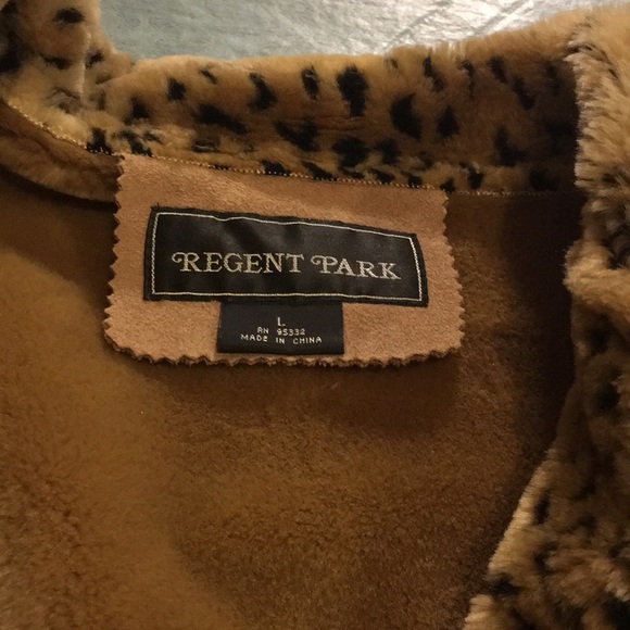 Regent Park Faux Suede Womans Coat Size Large Excellent Like NEW Gorgeous Warm - Picture 6 of 8